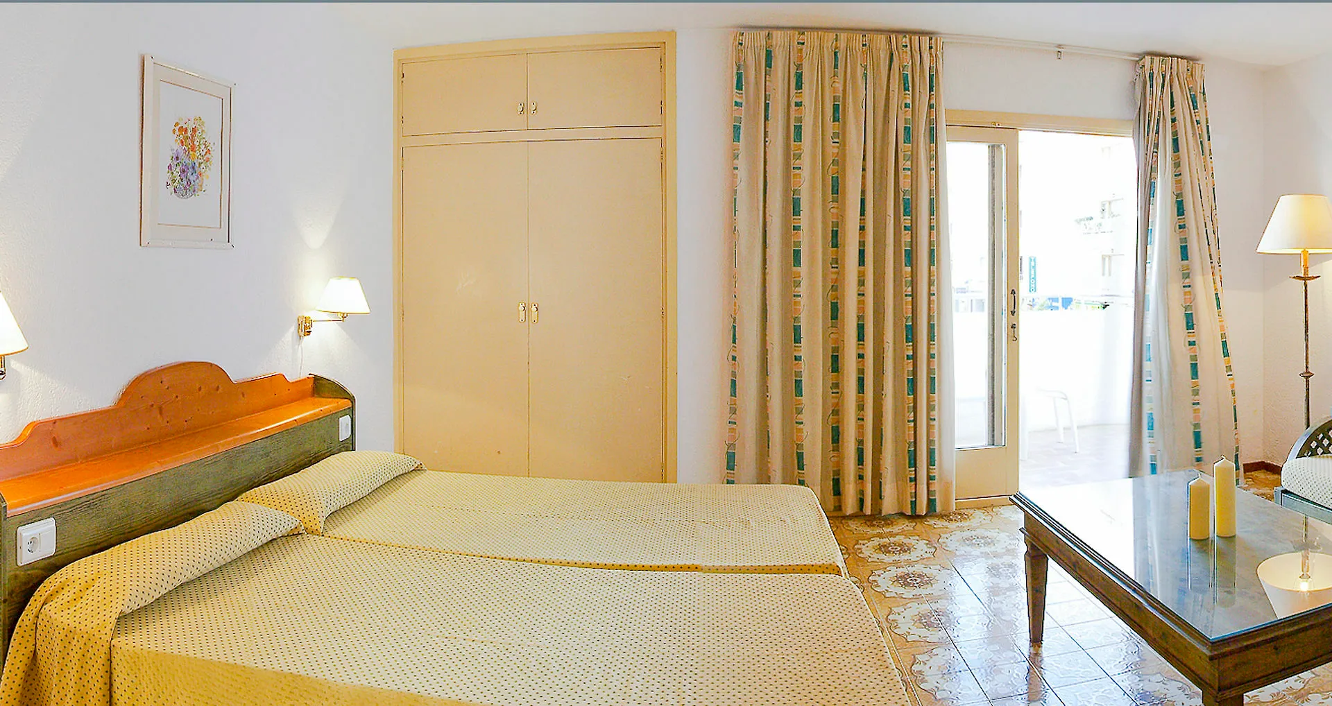 Apartamentos Bon Lloc Santa Eularia des Riu 0*,  Spain