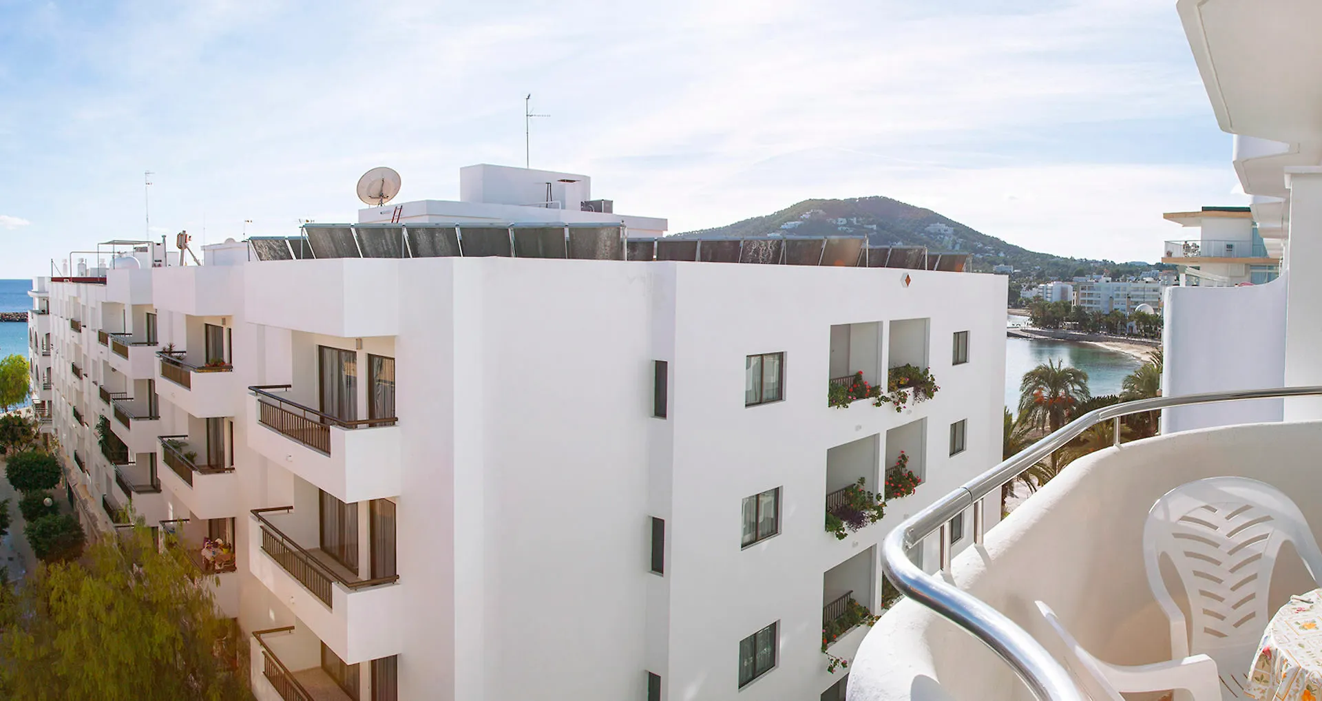 Apartment Apartamentos Bon Lloc Santa Eularia des Riu Spain