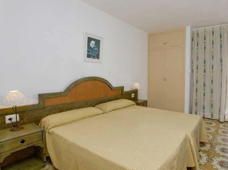 Apartamentos Bon Lloc Santa Eularia des Riu Apartment