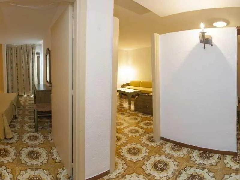 Apartamentos Bon Lloc Santa Eularia des Riu