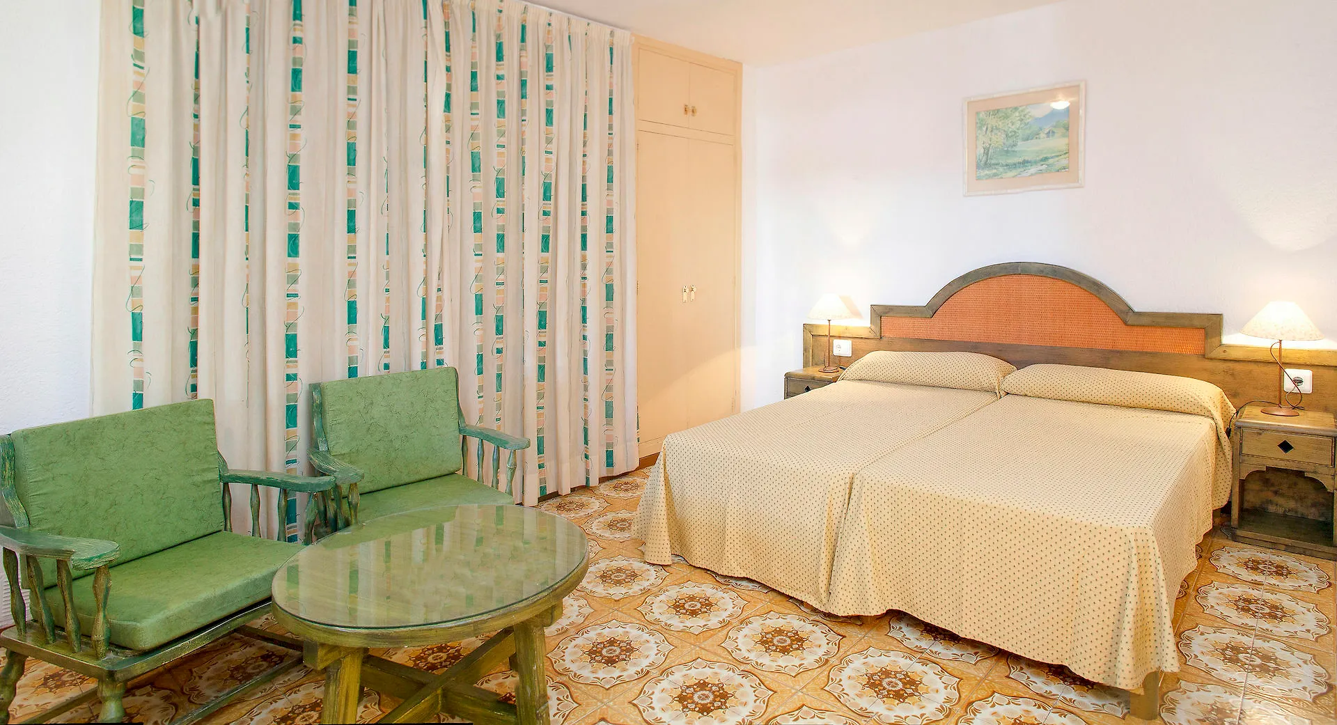 Apartment Apartamentos Bon Lloc Santa Eularia des Riu Spain